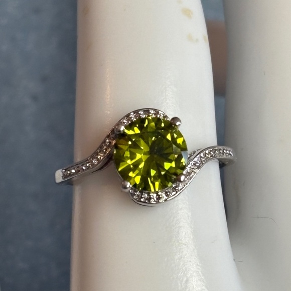 RARE NATURAL Green Tsavorite Crystal Stamped 925 Sterling Silver Ring - Picture 6 of 16